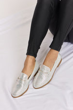 Load image into Gallery viewer, Forever Link Rhinestone Point Toe Loafers
